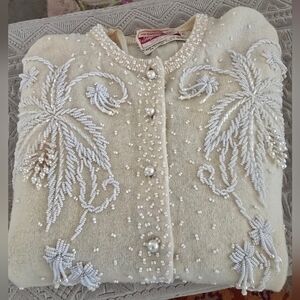 VINTAGE RARE 1950s Lambswool Angora Beaded Palm Tree Motiff Cocktail Cardigan
